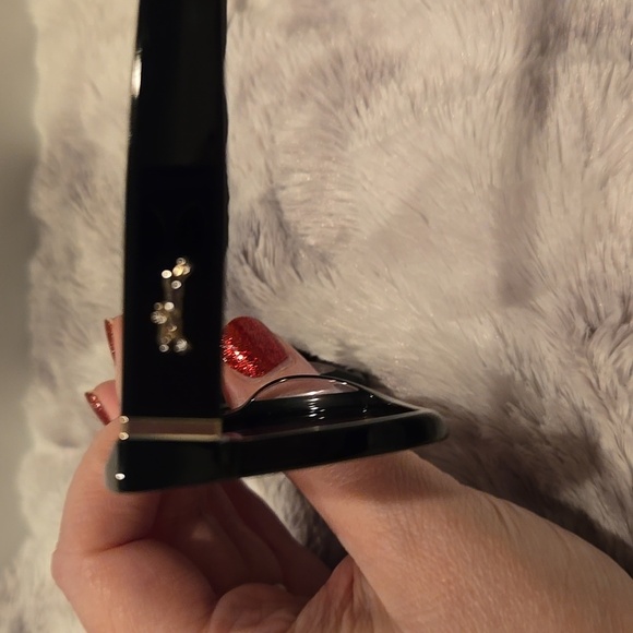 Longchamp Paris Black and Gold Sunglasses with Cat-Eye Style Brand New In Case - Picture 4 of 16